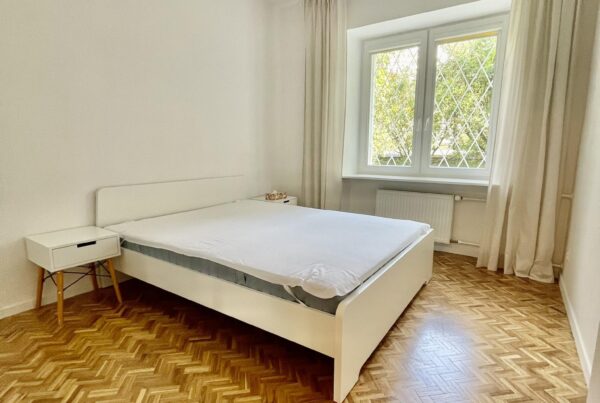 Comfortable 2 bedroom flat 44m2 ul. Obrzeżna/Mokotów. Freshly refurbished.